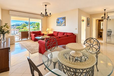 Appartement - 3 pi&egrave;ces - 76 m² - BEAUSOLEIL
