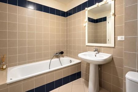 Appartement - 3 pi&egrave;ces - 76 m² - BEAUSOLEIL