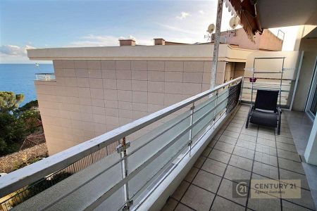 Flat - 2 rooms - 54 m² - CAP D'AIL