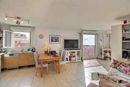 Flat - 2 rooms - 49 m² - BEAUSOLEIL