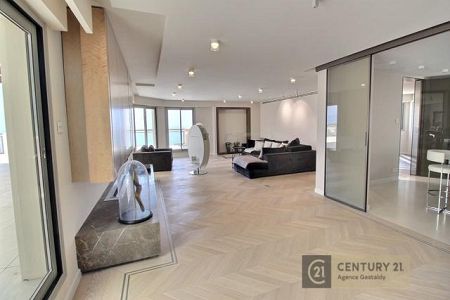 Flat - 6 rooms - 210 m² - CAP D AIL