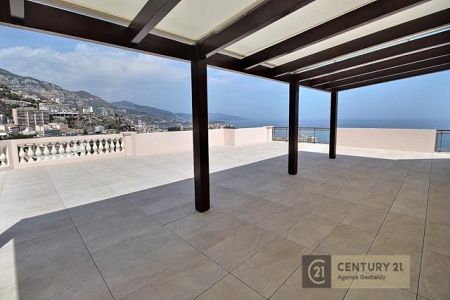 Flat - 6 rooms - 210 m² - CAP D AIL