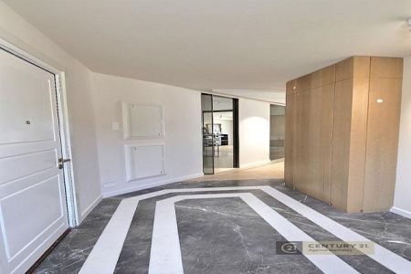 Flat - 6 rooms - 210 m² - CAP D AIL