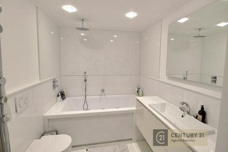 Flat - 6 rooms - 210 m² - CAP D AIL