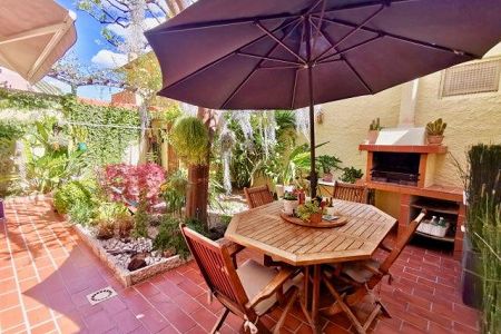 Maison de ville - 5 pièces - 141 m² - CAP D'AIL