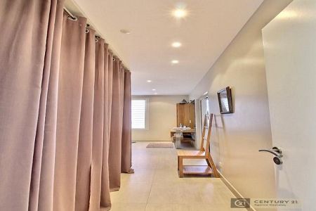 Maison de ville - 5 pièces - 141 m² - CAP D'AIL