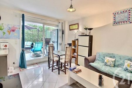 Flat - 2 rooms - 43 m² - BEAUSOLEIL
