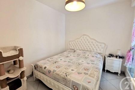 Flat - 2 rooms - 43 m² - BEAUSOLEIL