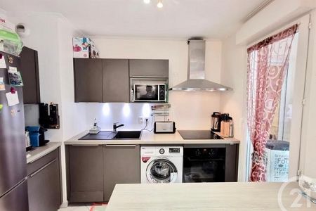 Flat - 2 rooms - 43 m² - BEAUSOLEIL