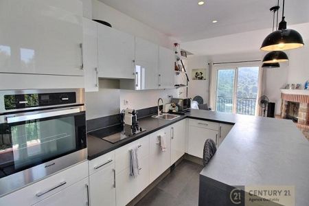 Modern apartment - 2 rooms - 48 m² - LA TURBIE