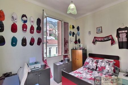 Flat - 4 rooms - 73 m² - BEAUSOLEIL