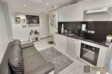Flat - 3 rooms - 42 m² - BEAUSOLEIL