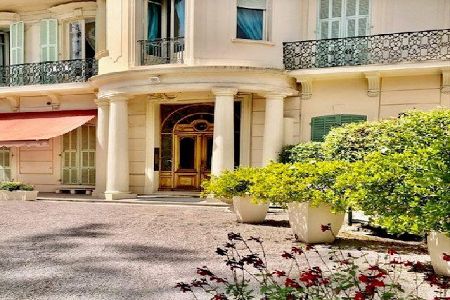 Flat - 3 rooms - 68 m² - MENTON