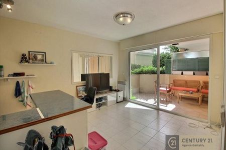 Appartement - 2 pièces - 38 m² - CAP D AIL