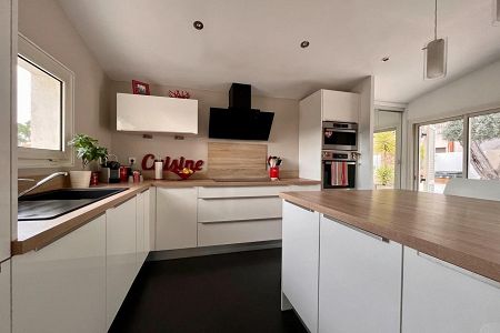 Villa - 4 rooms - 103 m² - NICE