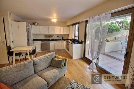 Appartement - 2 pièces - 44 m² - CAP D'AIL