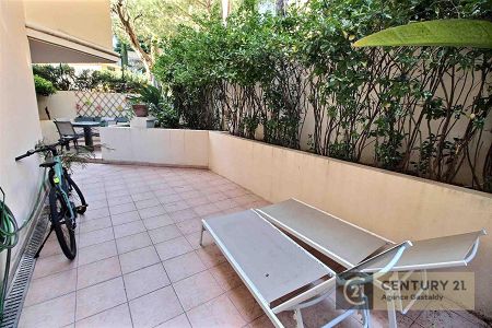Appartement - 2 pièces - 44 m² - CAP D'AIL