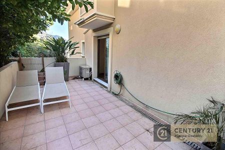 Appartement - 2 pièces - 44 m² - CAP D'AIL