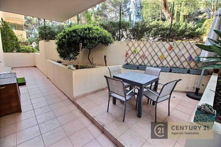 Appartement - 2 pièces - 44 m² - CAP D'AIL