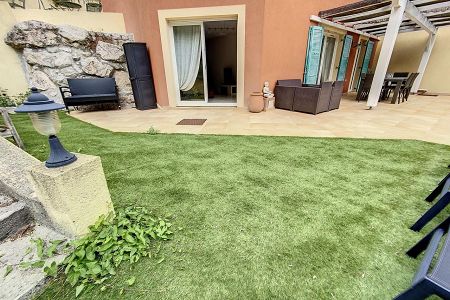 Villa - 4 rooms - 115 m² - Eze - facade sud-min.jpg