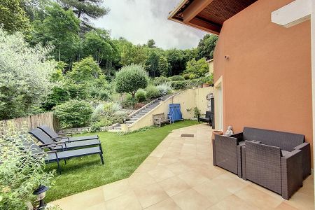 Villa - 4 rooms - 115 m² - Eze - jardin plus-min.jpg