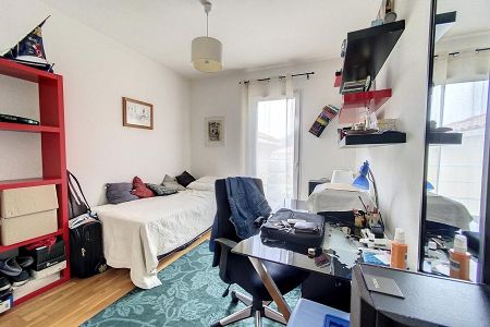 Villa - 4 rooms - 115 m² - Eze - chambre2-min.jpg