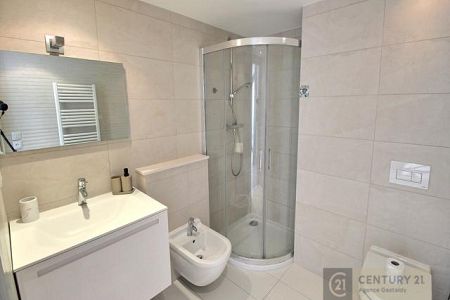 Flat - 2 rooms - 32 m² - BEAUSOLEIL