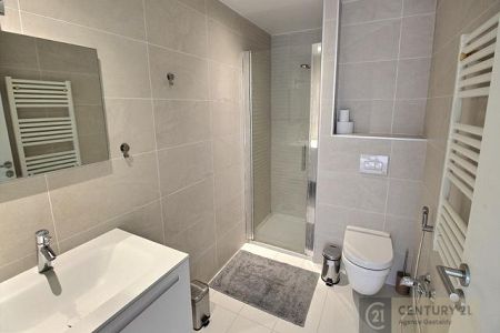 Appartement - 2 pièces - 42 m² - BEAUSOLEIL