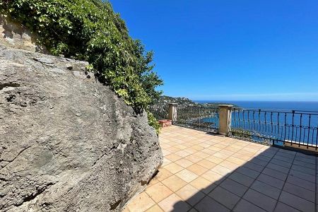 Pavillon - 7 pièces - 250 m² - Roquebrune-cap-Martin - photo_7dc9772d679866c05bf1a59dfc9ef172.jpg