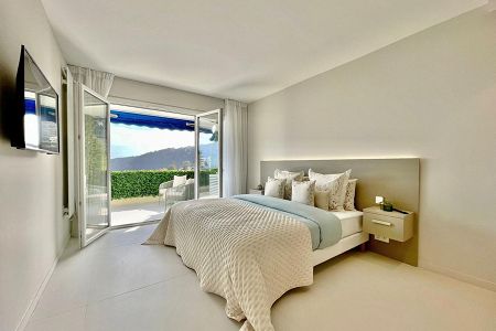 Flat - 3 rooms - 65 m² - Villefranche-sur-mer - Chambre.jpg