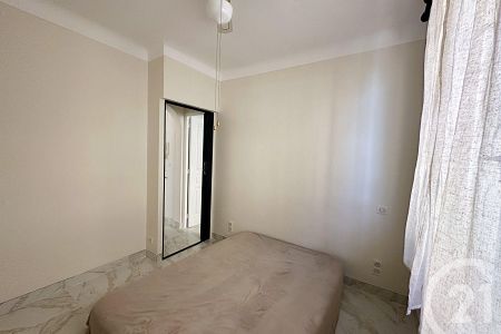 Flat - 2 rooms - 42 m² - ROQUEBRUNE CAP MARTIN