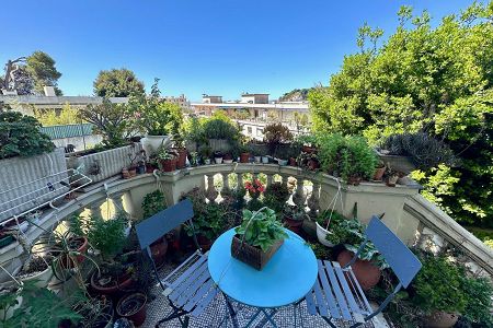 Flat - 5 rooms - 151 m² - NICE