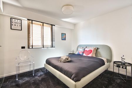 Flat - 2 rooms - 46 m² - Cap-D'ail