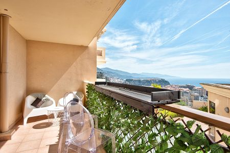 Flat - 2 rooms - 46 m² - Cap-D'ail