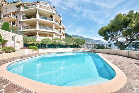 Flat - 2 rooms - 46 m² - Cap-D'ail