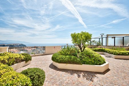 Flat - 2 rooms - 46 m² - Cap-D'ail
