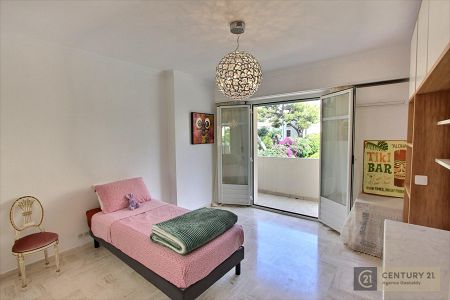Appartement - 4 pièces - 142 m² - CAP D'AIL