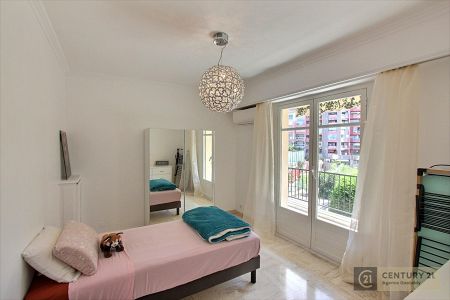 Appartement - 4 pièces - 142 m² - CAP D'AIL