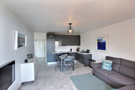 Flat - 2 rooms - 57 m² - EZE