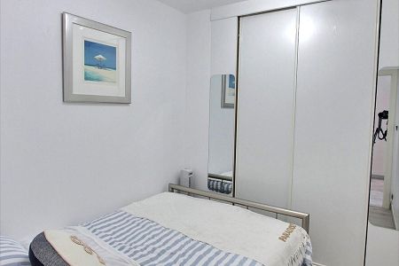 Flat - 2 rooms - 57 m² - EZE