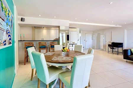 Appartement - 3 pièces - 78 m² - Villefranche-Sur-Mer