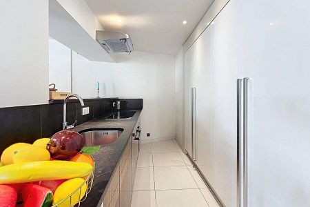 Appartement - 3 pièces - 78 m² - Villefranche-Sur-Mer