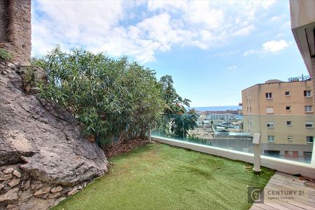 Appartement - 3 pièces - 98 m² - CAP D'AIL