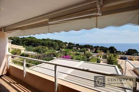 Appartement - 2 pièces - 65 m² - CAP D AIL