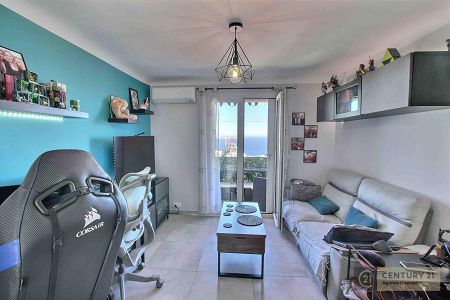 Flat - 2 rooms - 38 m² - BEAUSOLEIL