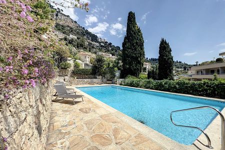 Appartement - 2 pièces - 60 m² - Villefranche-Sur-Mer
