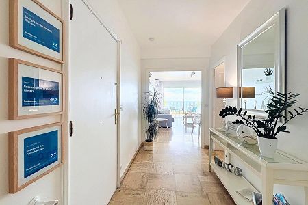 Appartement - 2 pièces - 60 m² - Villefranche-Sur-Mer