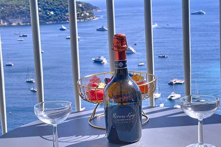 Appartement - 2 pièces - 60 m² - Villefranche-Sur-Mer