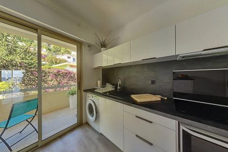Appartement - 2 pièces - 60 m² - Villefranche-Sur-Mer