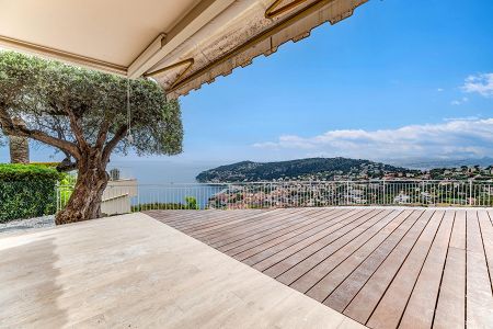 Flat - 3 rooms - 62 m² - Villefranche-Sur-Mer